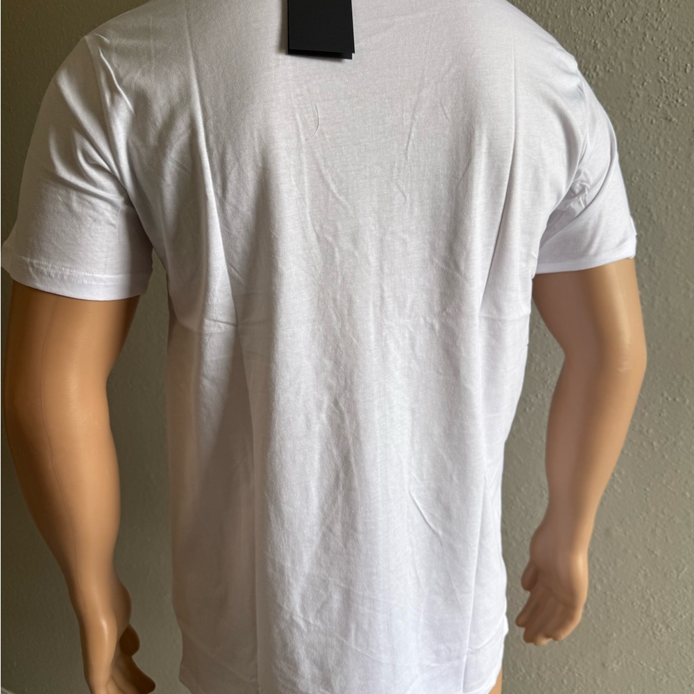 Fendi White T-Shirt with Gold Accent size M - Picture 3 of 4
